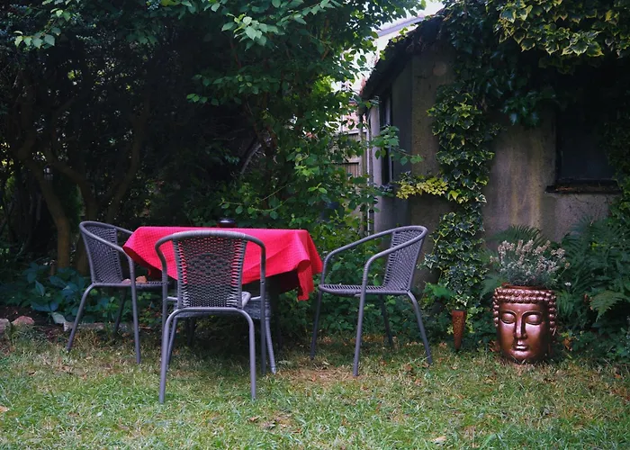 A Cosy Garden Flat In A Quiet Area Close To The City Centre